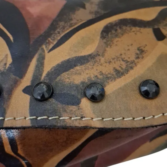 Patricia Nash Italian Leather Floral Flap Crossbody Bag - Picture 4 of 8